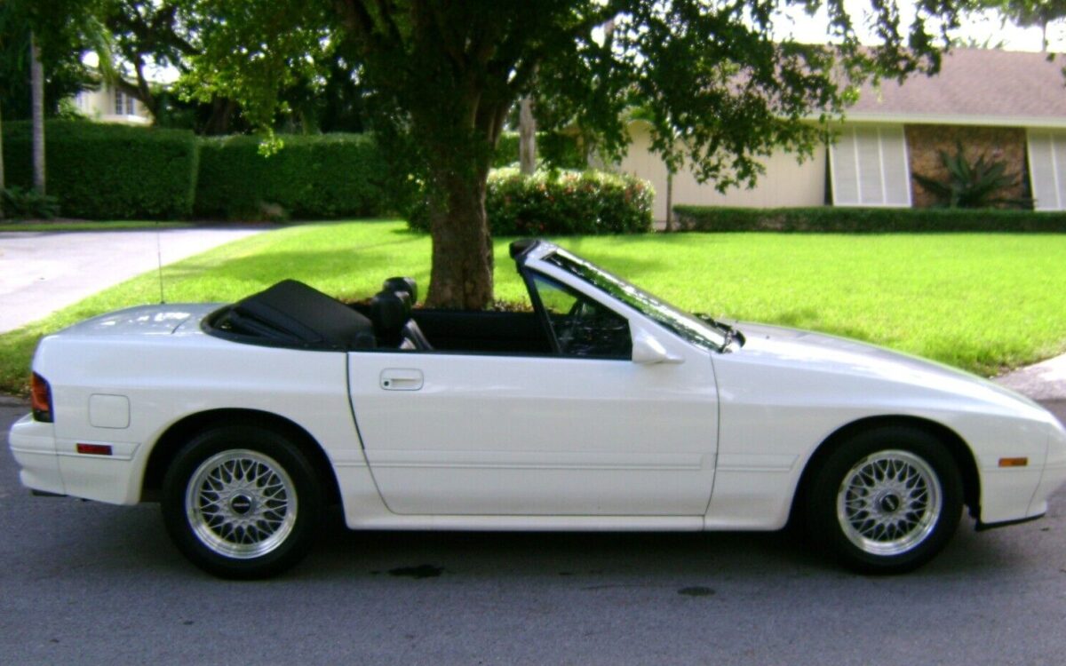 Mazda-RX-7-Cabriolet-1991-5