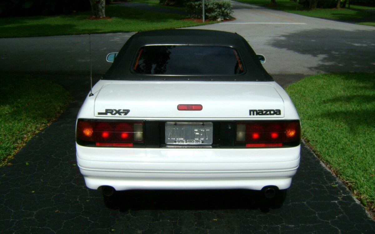 Mazda-RX-7-Cabriolet-1991-7