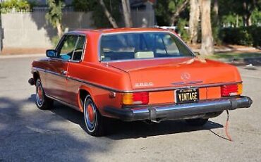 Mercedes-Benz-200-Series-Coupe-1976-6
