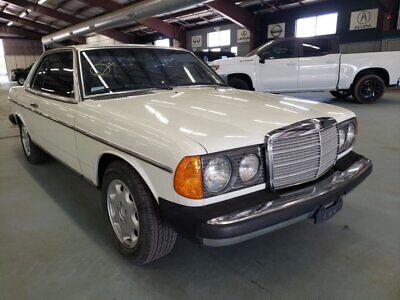 Mercedes-Benz-200-Series-Coupe-1979-1