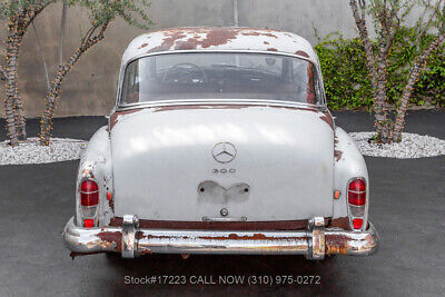 Mercedes-Benz-300-Series-1961-5