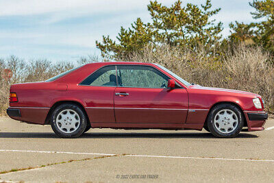 Mercedes-Benz-300-Series-Coupe-1991-8