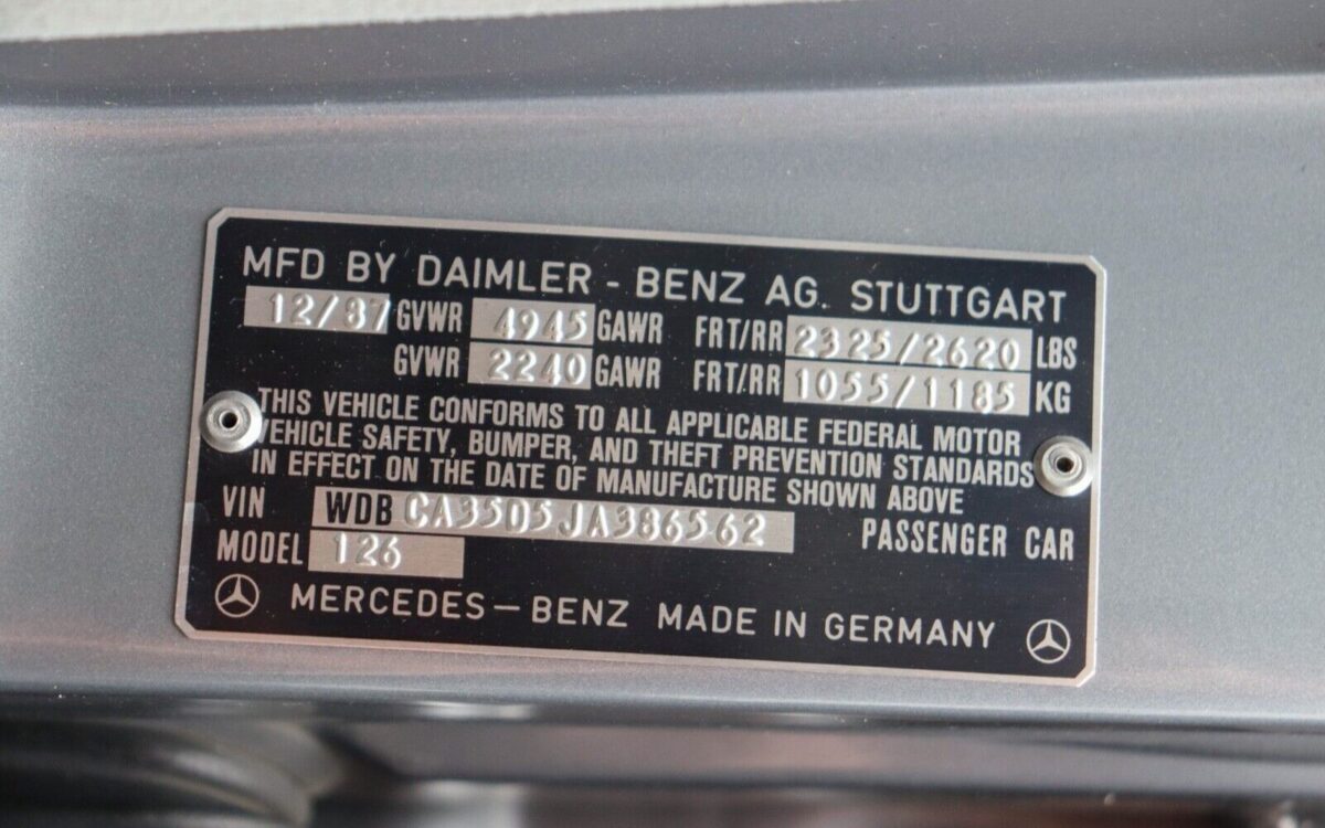 Mercedes-Benz-400-Series-Berline-1988-20