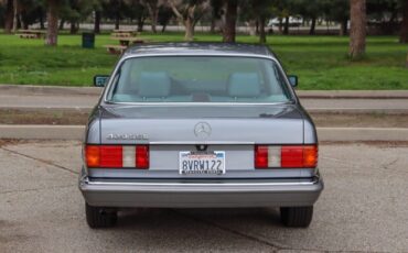 Mercedes-Benz-400-Series-Berline-1988-7