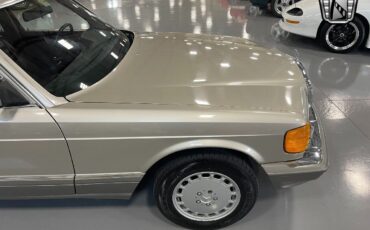 Mercedes-Benz-560SEL-1986-7