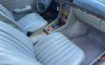 Mercedes-Benz-SL-Class-Cabriolet-1983-12