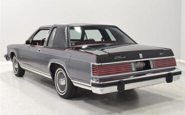 Mercury-Grand-Marquis-Coupe-1983-3
