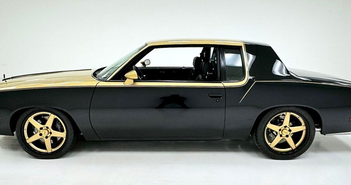 Oldsmobile-Cutlass-1979-1