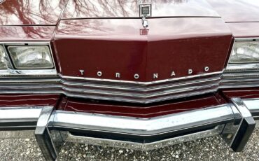 Oldsmobile-Toronado-1981-19