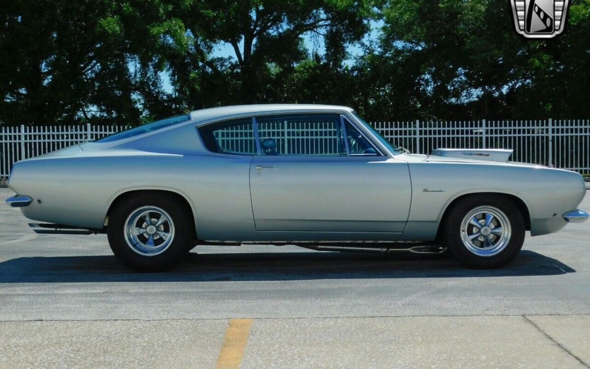 Plymouth-Barracuda-1968-9