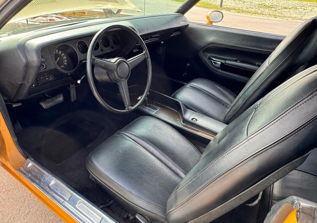 Plymouth-Barracuda-1971-8