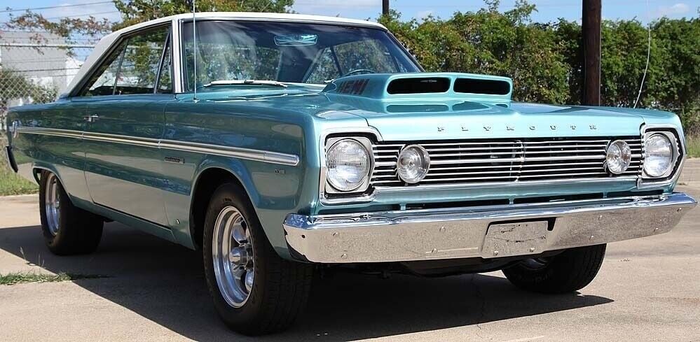 Plymouth-Belvedere-II-Coupe-1966-21
