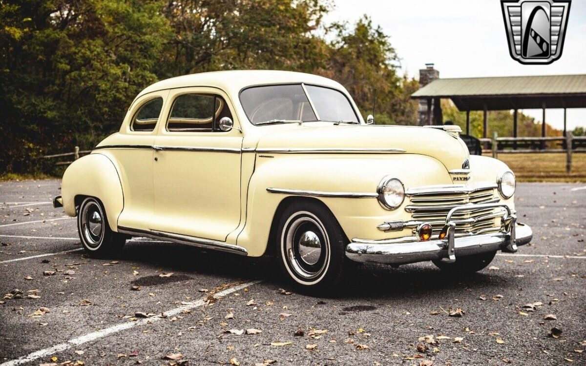 Plymouth-Deluxe-1948-8