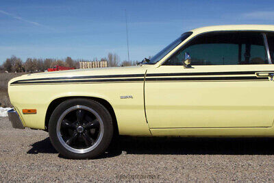 Plymouth-Duster-1974-3