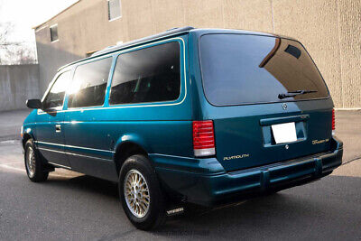 Plymouth-Grand-Voyager-Van-1994-5