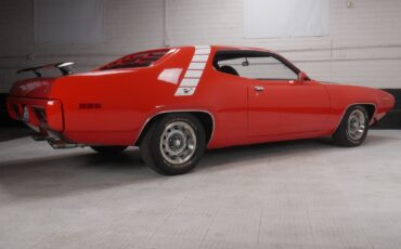 Plymouth-Road-Runner-1971-8