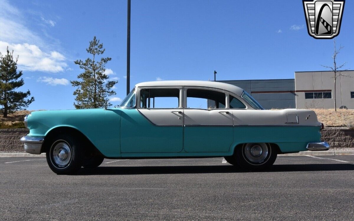 Pontiac-Chieftain-1955-3