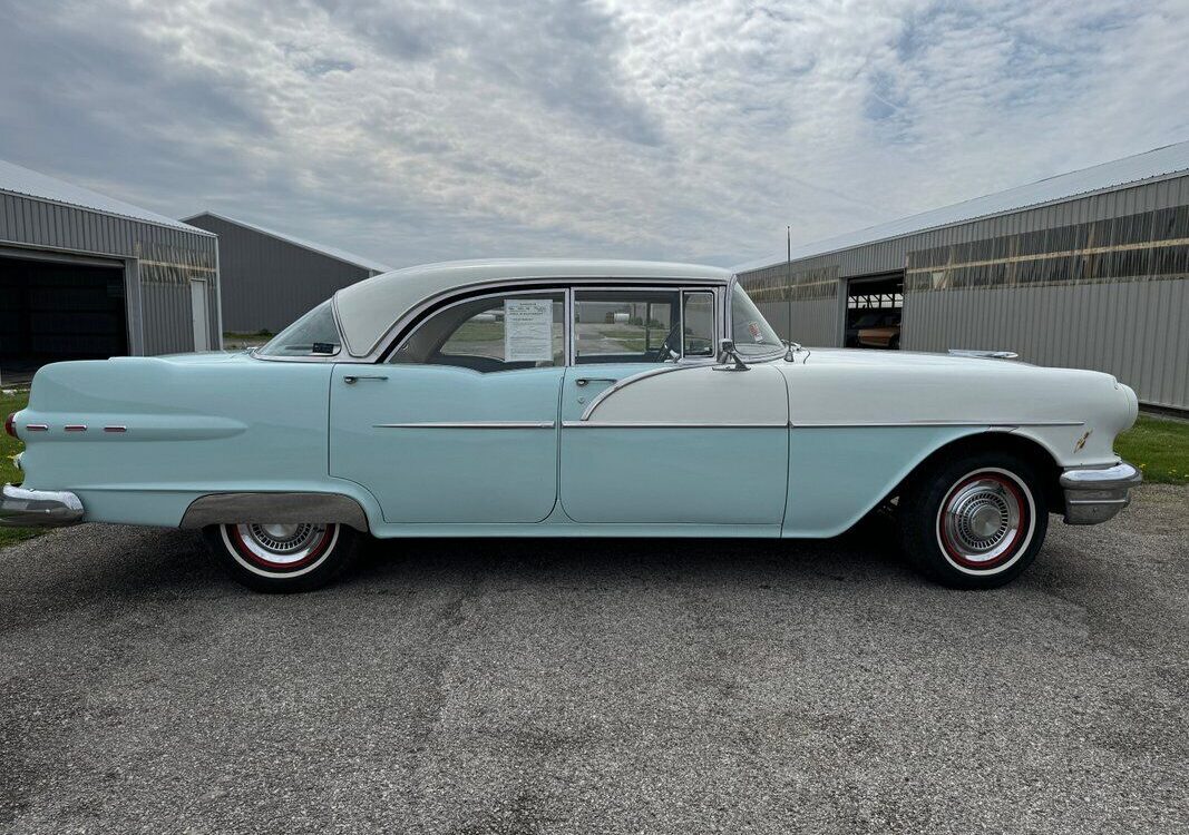Pontiac-Chieftain-1956-10
