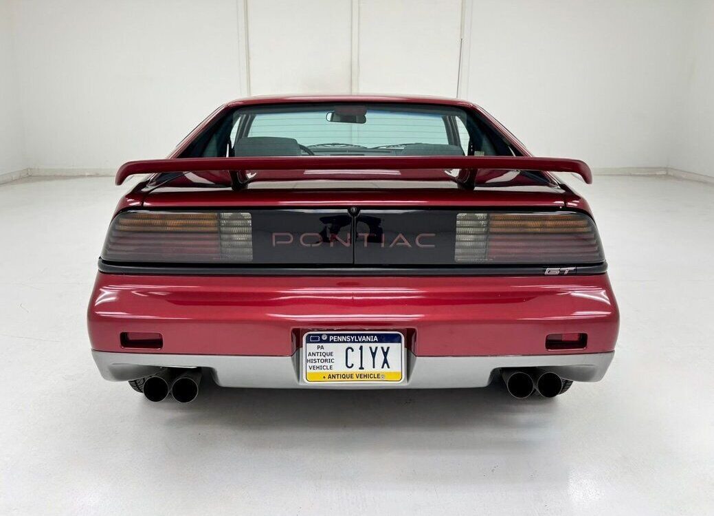 Pontiac-Fiero-Coupe-1987-3