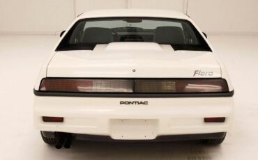 Pontiac-Fiero-Coupe-1987-3