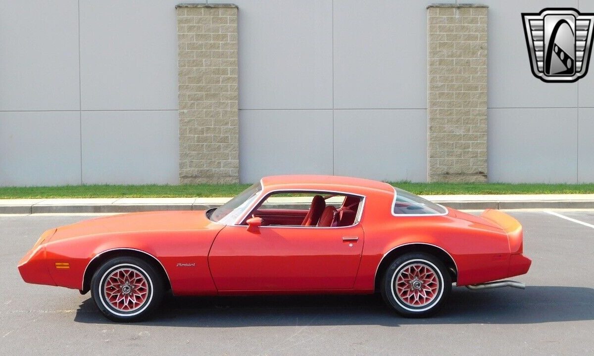 Pontiac-Firebird-1979-3