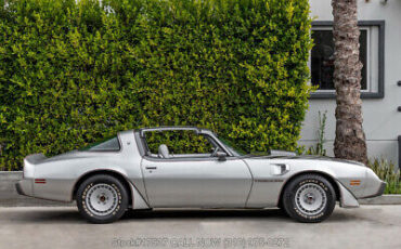 Pontiac-Firebird-1979-4