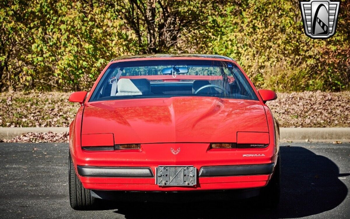Pontiac-Firebird-1989-9