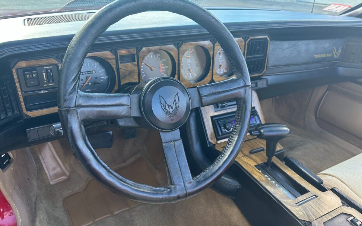 Pontiac-Firebird-Cabriolet-1984-19