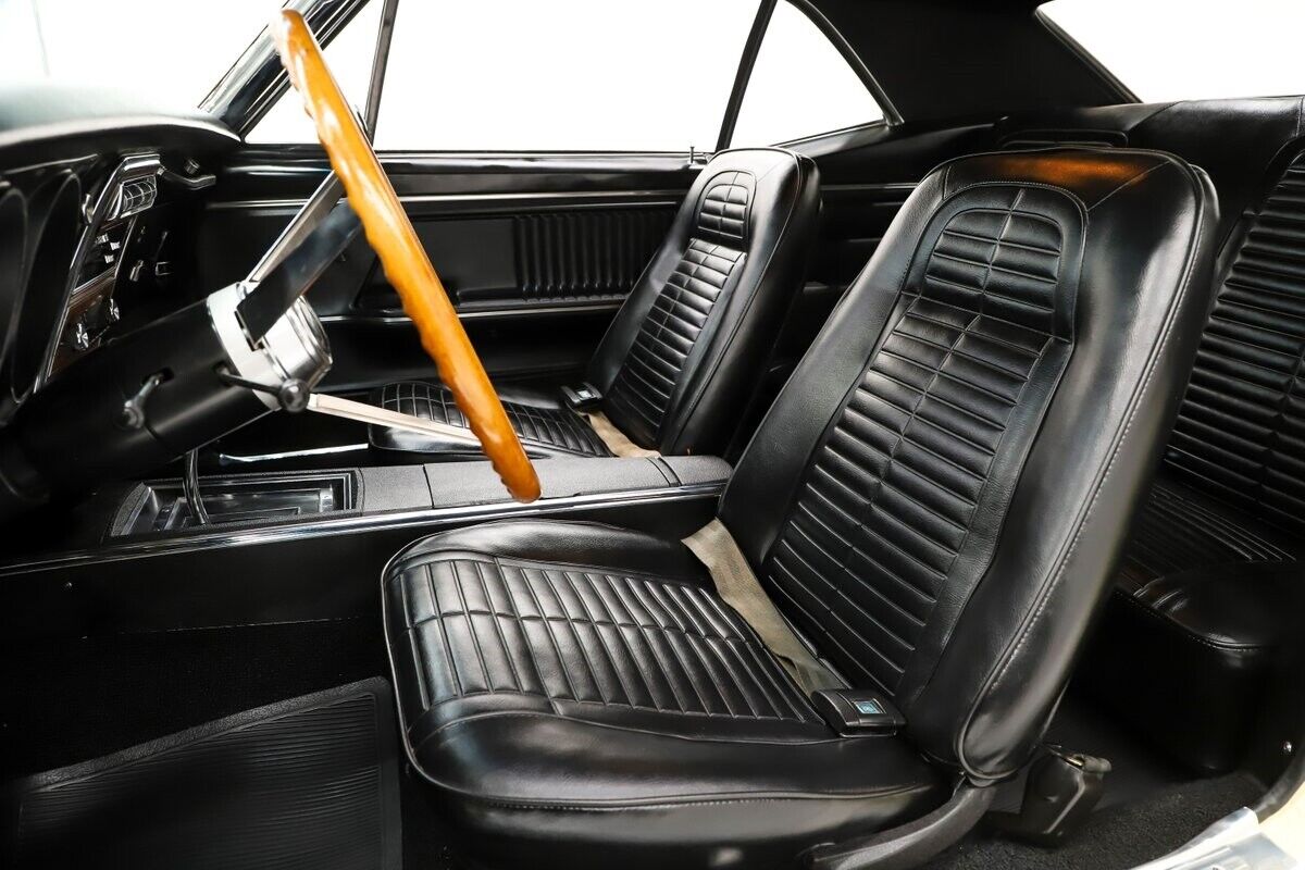 Pontiac-Firebird-Coupe-1967-10