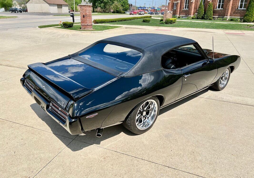 Pontiac-GTO-Coupe-1969-7