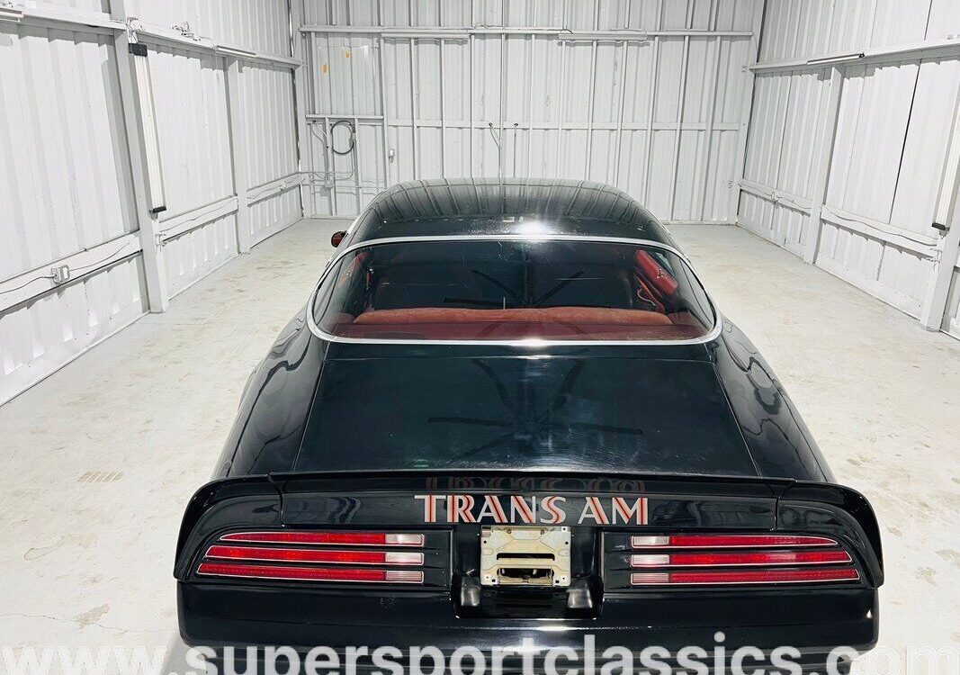 Pontiac-Trans-Am-Coupe-1977-4