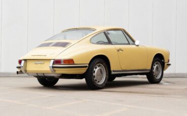 Porsche-911-1966-4