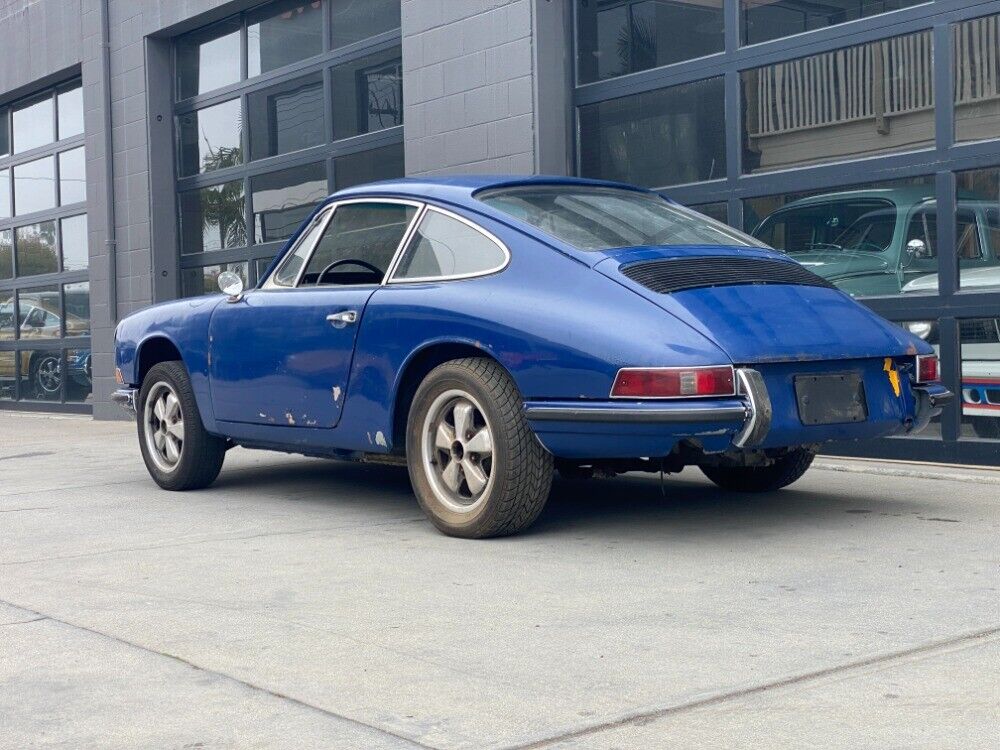 Porsche-911-1968-5