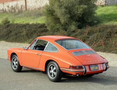 Porsche-911-Coupe-1967-2