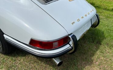 Porsche-911-Coupe-1968-2