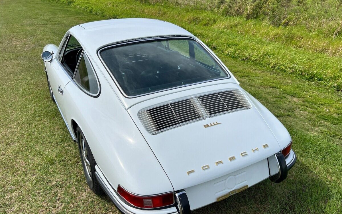 Porsche-911-Coupe-1968-9