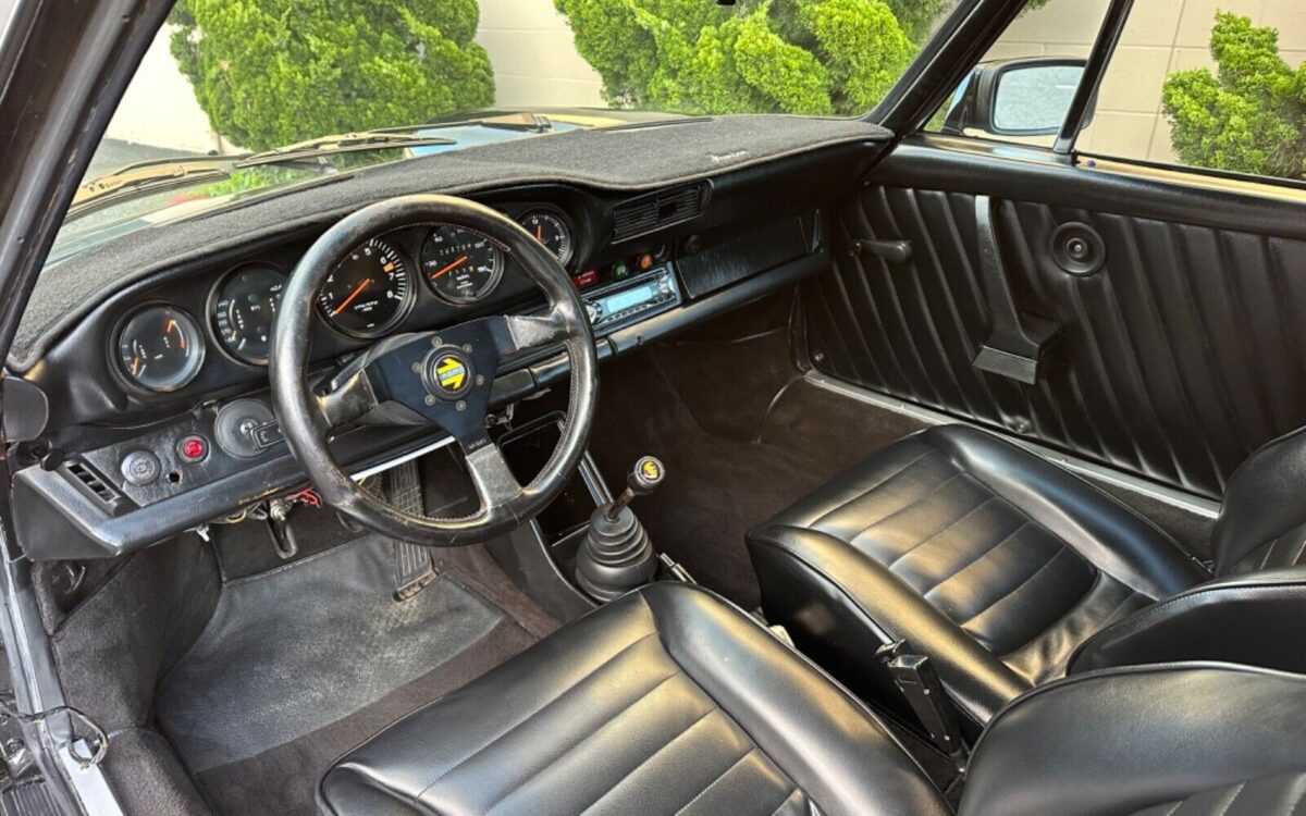 Porsche-911-Coupe-1977-15