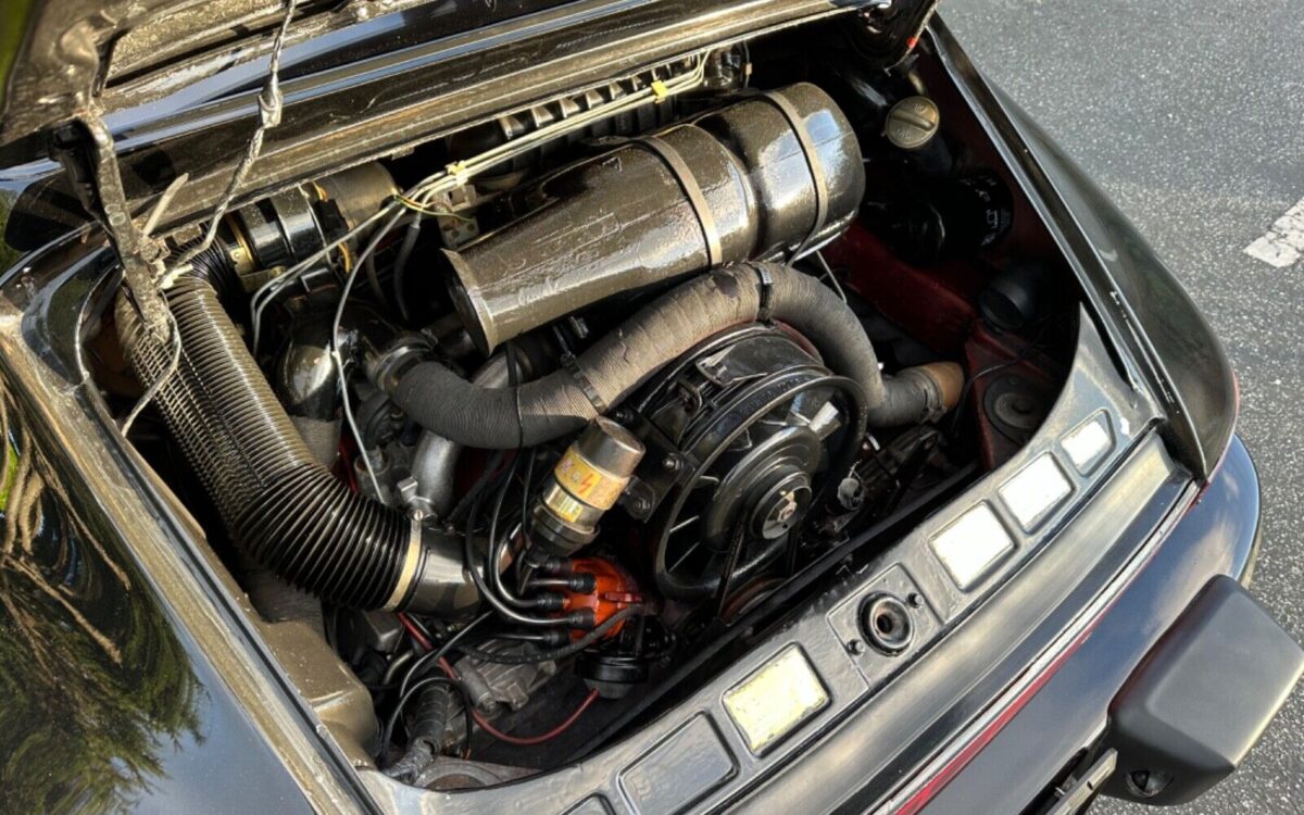 Porsche-911-Coupe-1977-22