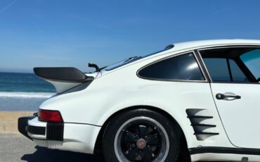 Porsche-911-Coupe-1986-7
