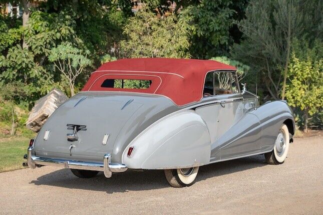 Rolls-Royce-Silver-Dawn-Drophead-Coupe-1954-4