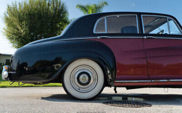 Rolls-Royce-Silver-SpiritSpurDawn-Berline-1954-9