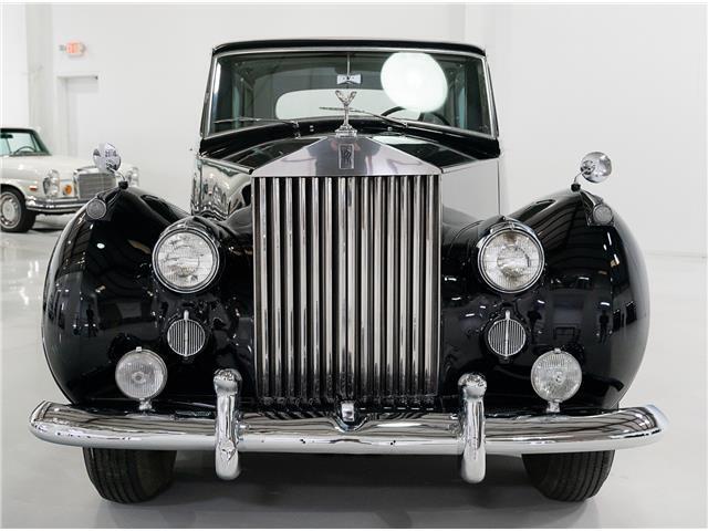 Rolls-Royce-Silver-Wraith-Berline-1956-2