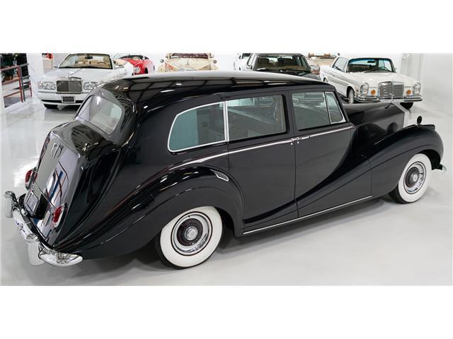 Rolls-Royce-Silver-Wraith-Berline-1956-9
