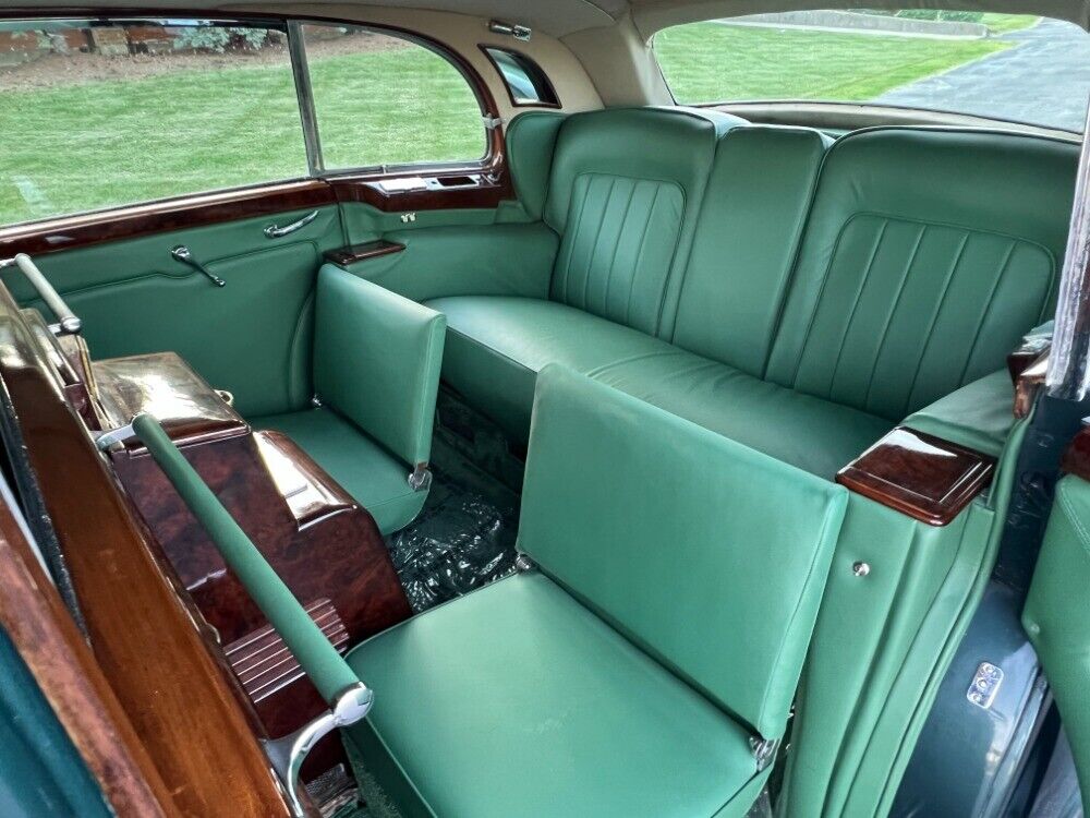 Rolls-Royce-Silver-wraith-1958-8