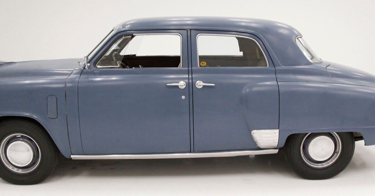 Studebaker-Champion-Berline-1949-1