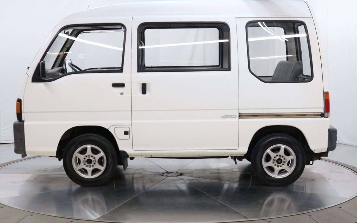 Subaru-Sambar-Van-1992-3