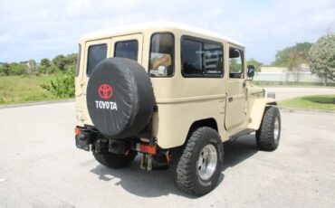 Toyota-FJ43-1971-7