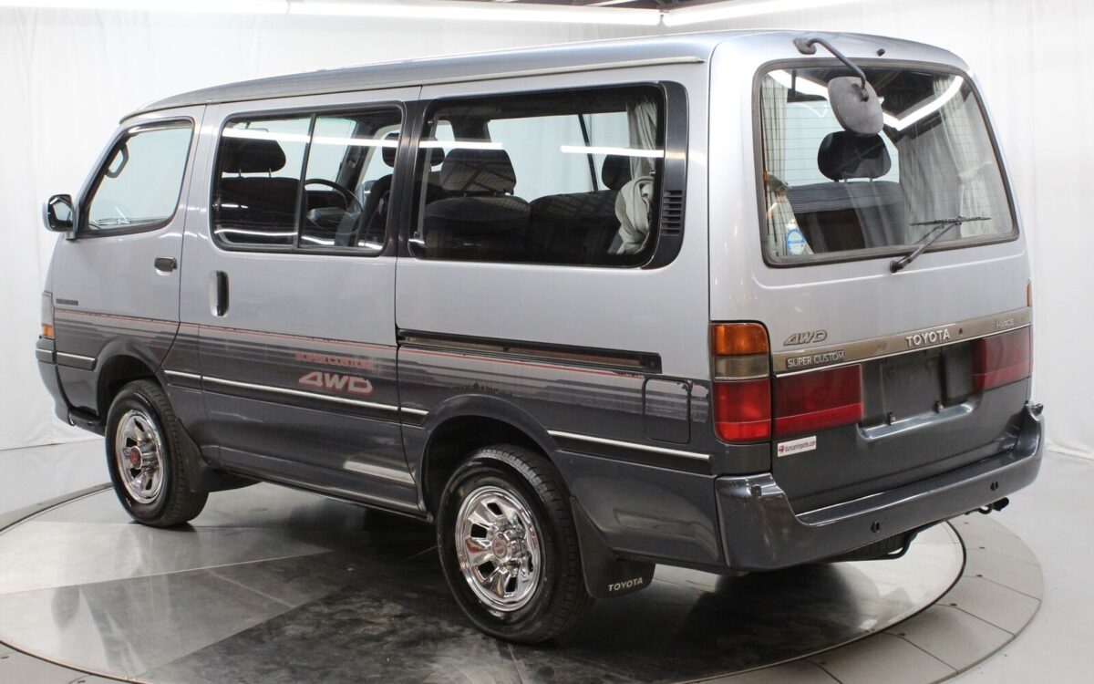 Toyota-HiAce-Van-1992-4