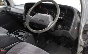 Toyota-HiAce-Van-1992-8