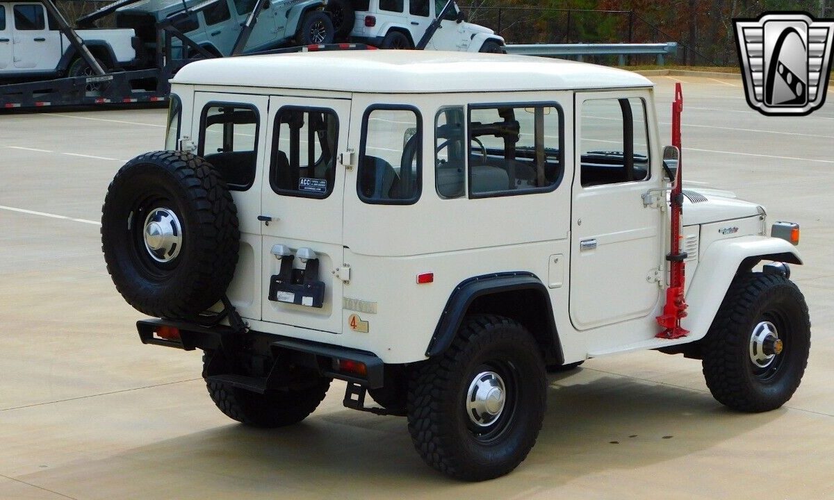 Toyota-Land-Cruiser-1977-7